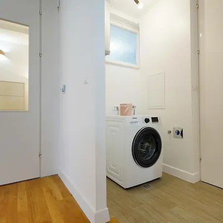 Aurora Apartament *