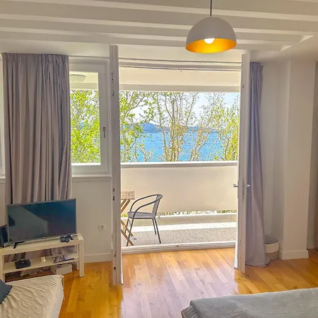 Aurora Apartament *